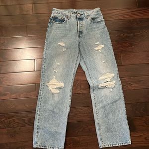 Levi’s mid rise loose jean